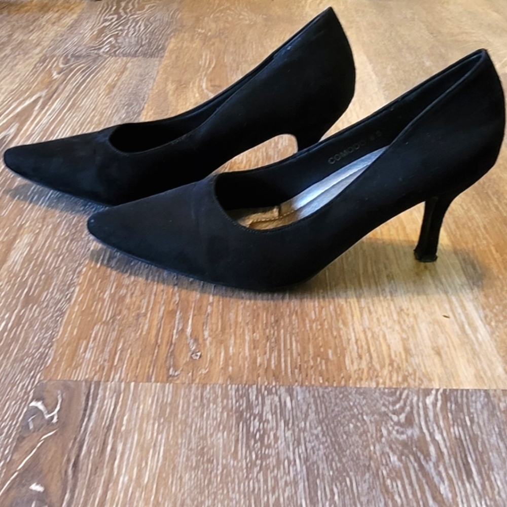 Like NEW! Classic Stiletto Suede Pumps